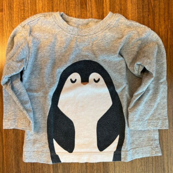 Hanna Andersson Long Sleeve Holiday Graphic Tee in Penguin, size 12-18 mo - Picture 2 of 3